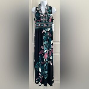 Wisp floral halter maxi dress.
Size 4P.